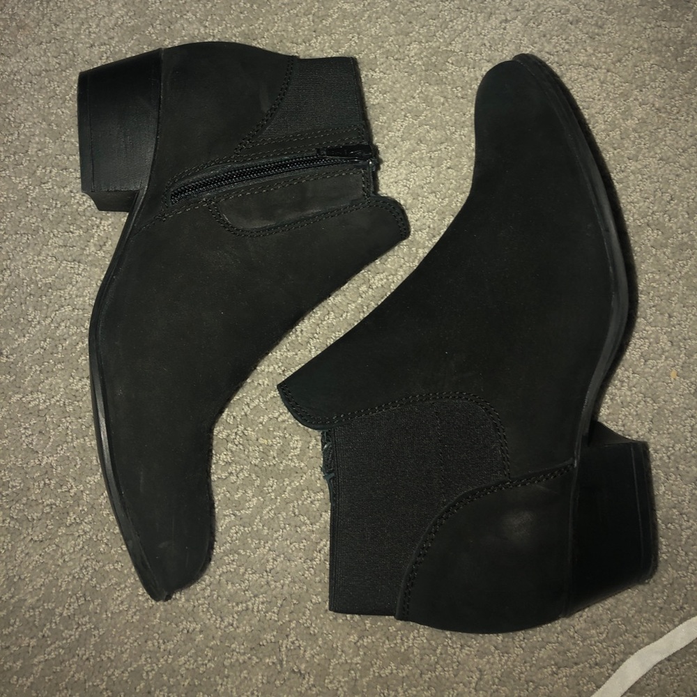 Steve Madden black booties